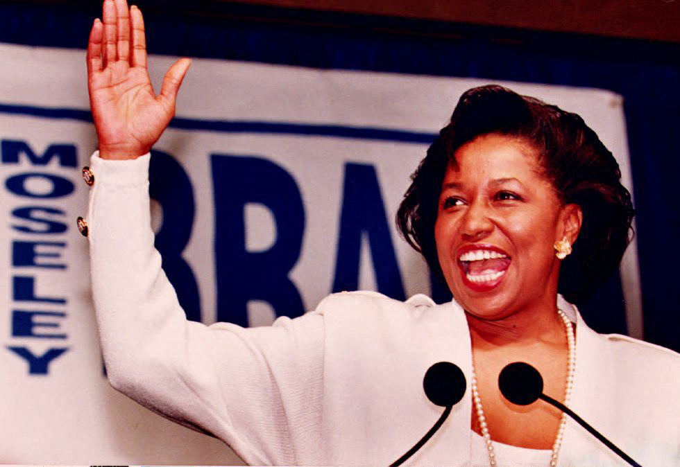 US Senator-elect Carol Mosely Braun declares her victory as the first African-American woman elected to the US Senate 03 November 1992 in Chicago, IL. She called her campaign a step toward a new diversity in government. (Photo by BRIAN BAHR / AFP) (Photo by BRIAN BAHR/AFP via Getty Images)